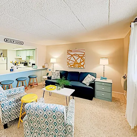 Colonial Unit 202 Apartment