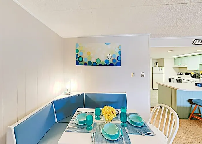 Colonial Unit 202 Holiday home *