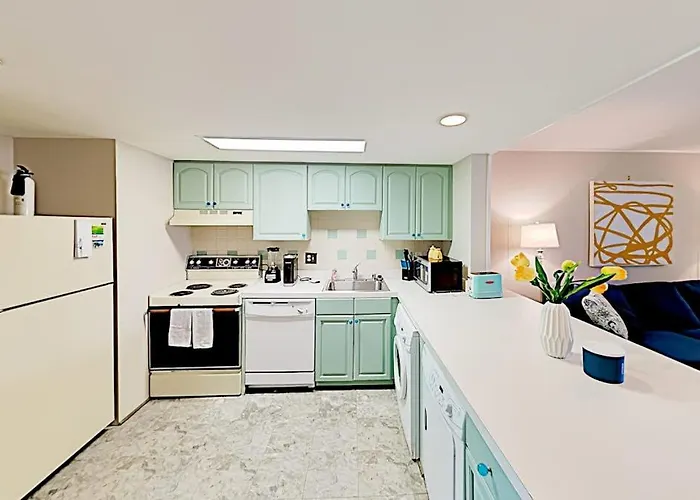 Colonial Unit 202